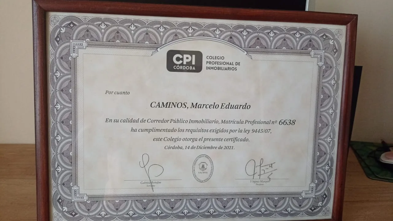 Certificado profesional de Marcelo Caminos