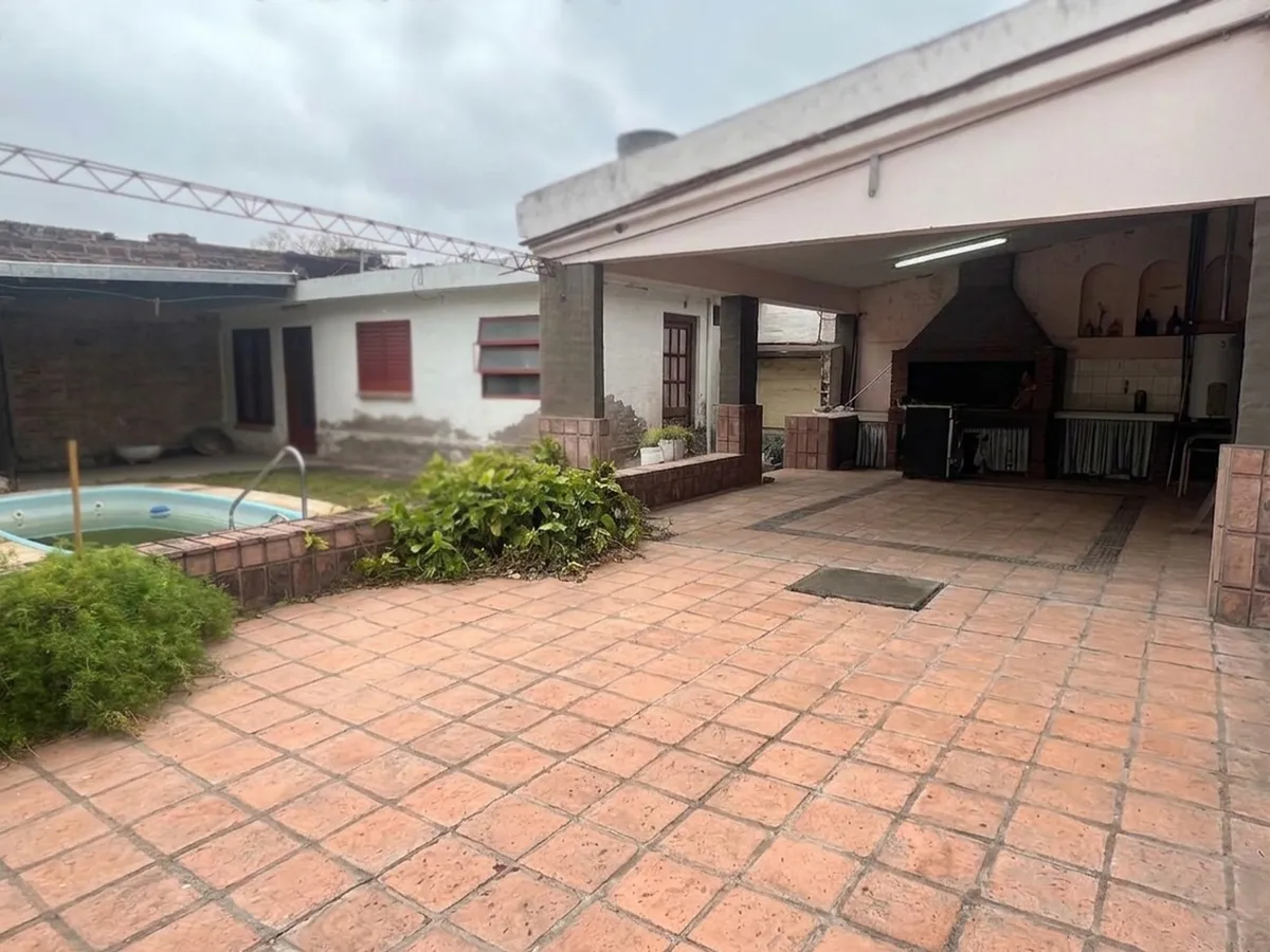 Casa con departamento independiente y piscina en Barrio Norte, Jesús María — foto 7