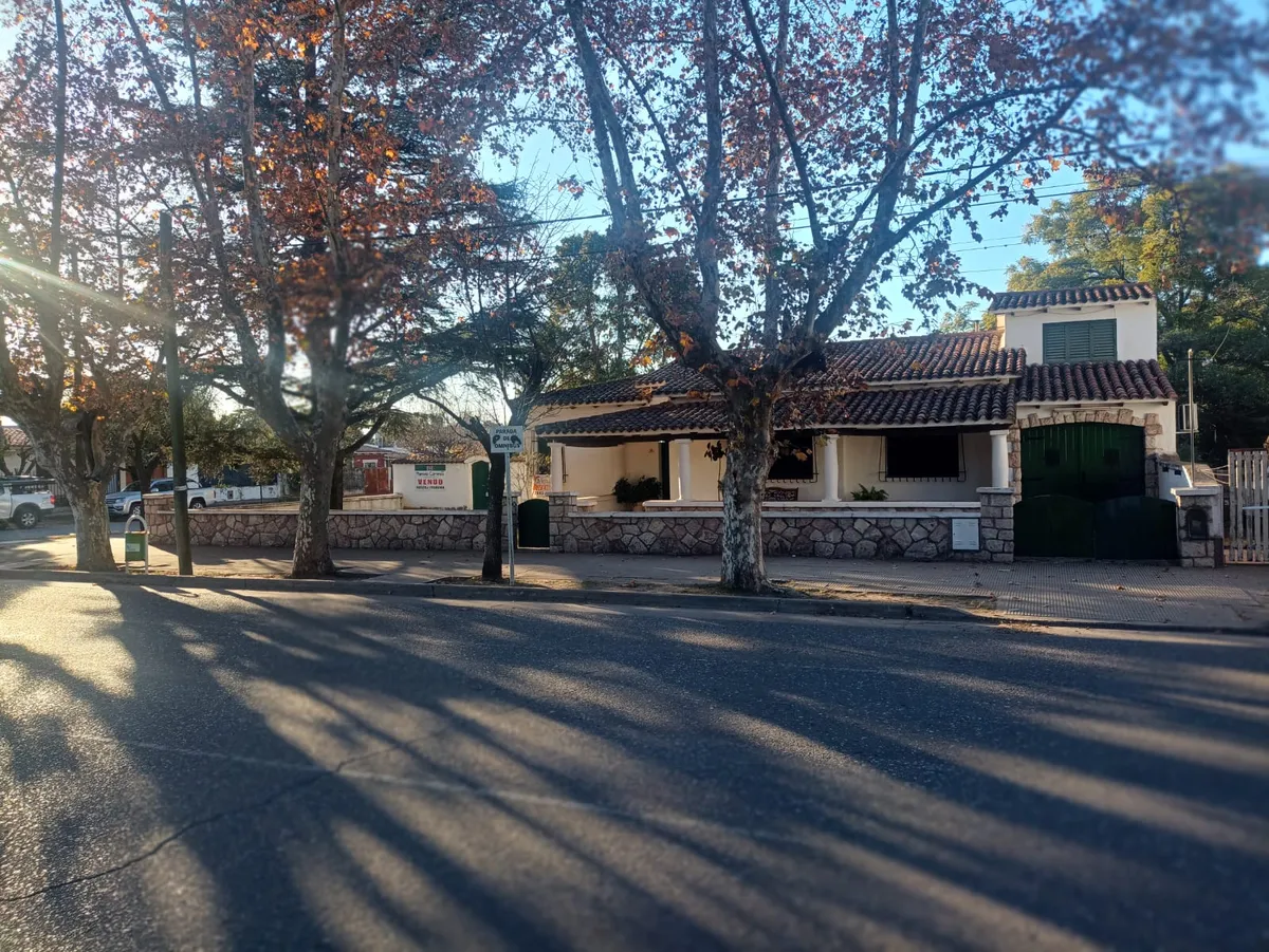 Esquina Premium Jesús María: Casa 4 Dorm. Doble Lote — foto 3
