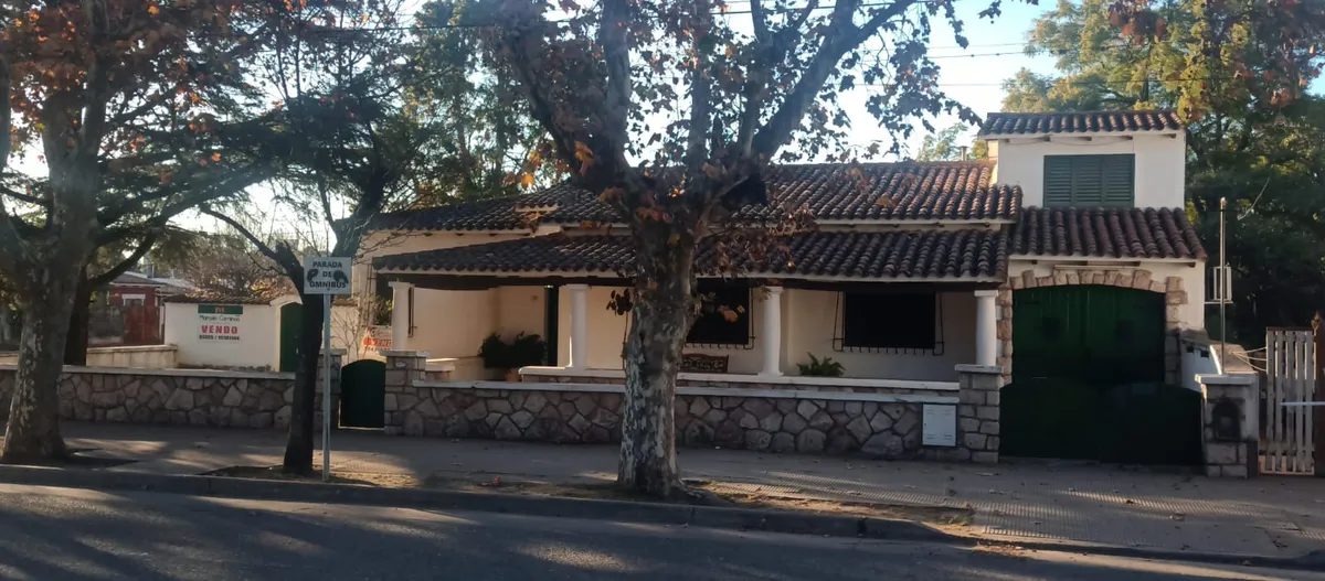 Esquina Premium Jesús María: Casa 4 Dorm. Doble Lote — foto 4