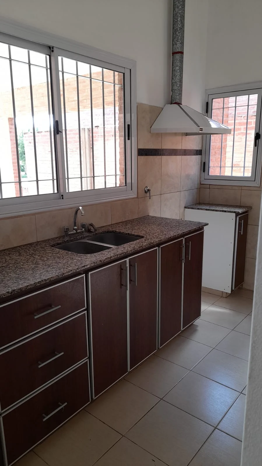 Casa de 2 dormitorios en Colonia Caroya — foto 4