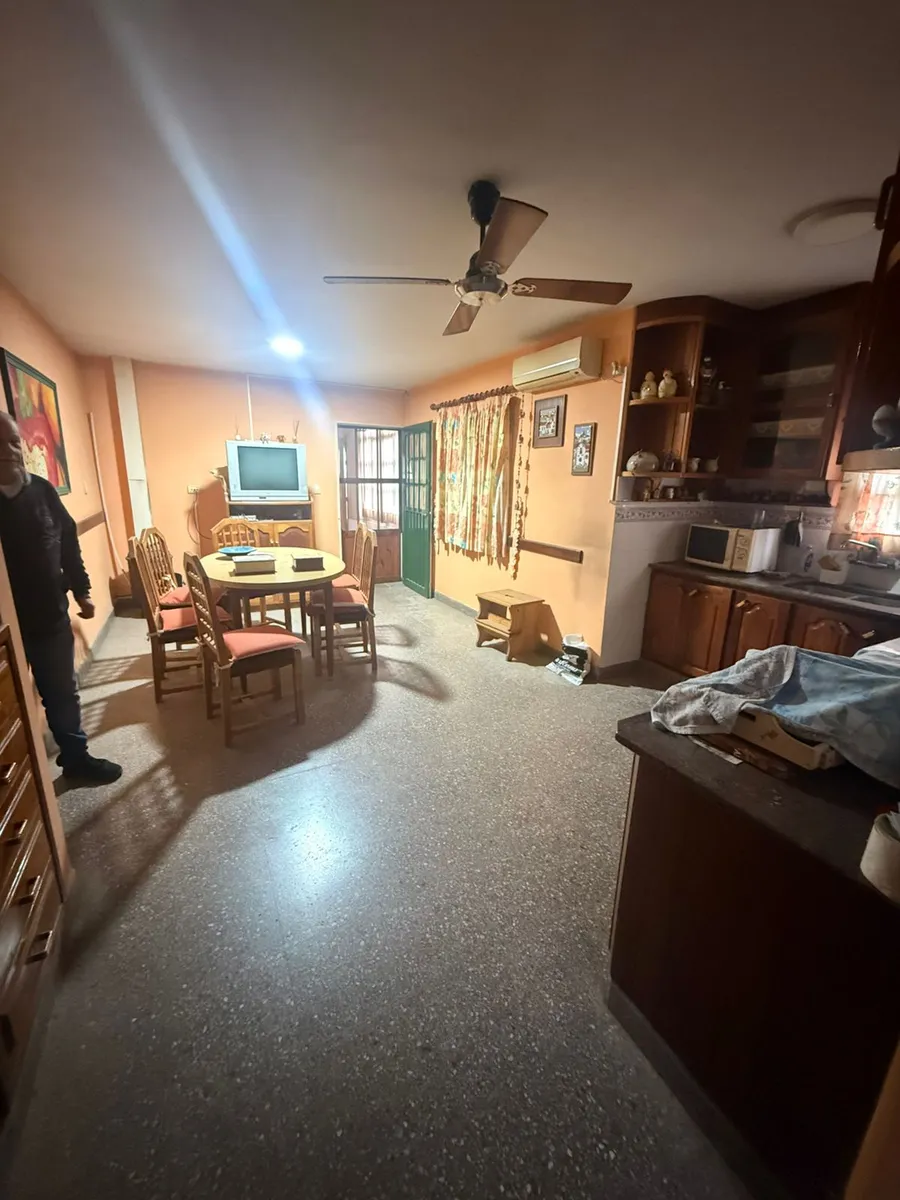 Ruta 9 Sinsacate: Casa con Locales y 938 m2 Terreno — foto 4